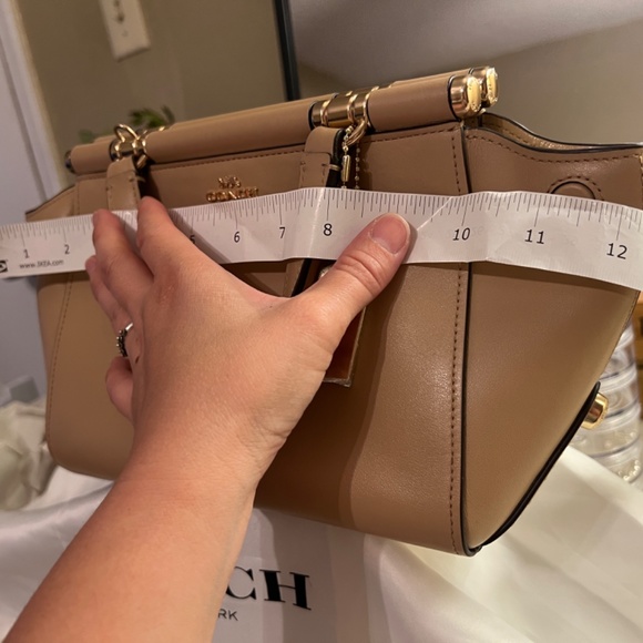 Beautiful Nude coach small purse - Picture 3 of 16